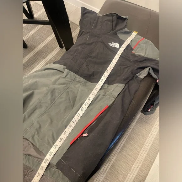 The North Face Hyvent men zip up Jacket M